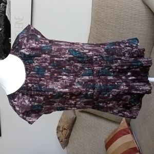 Talbot's size 4 pleated blouse in beautiful splash of color.  NWOT